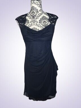 NUEVA Elegant Black Lace Cap-Sleeve Evening Dress - 6